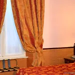 Invictus Hotel 3*