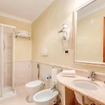 Invictus Hotel 3*