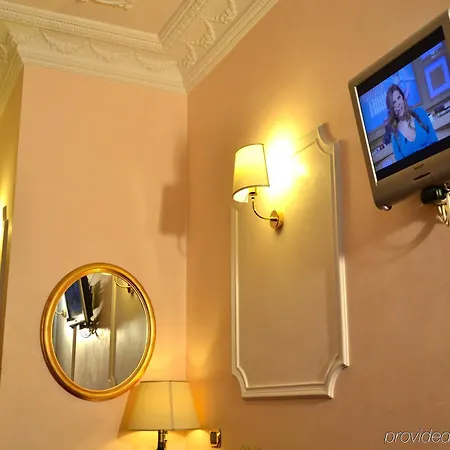 Invictus Hotel