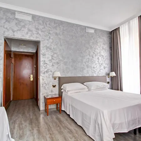 Hotel Invictus 3*